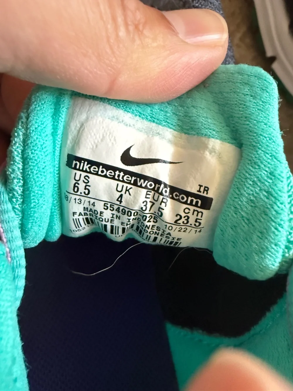 Nike shoes worn never